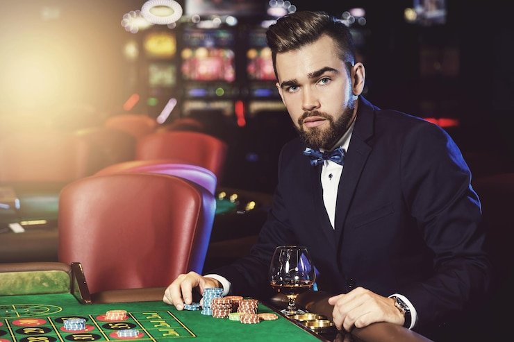 Pemain menikmati hiburan casino dan sports online sambil menggunakan kode promo